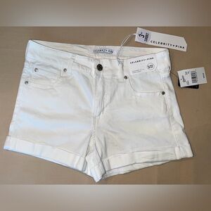 NWT Celebrity Pink 3” White Shorts Size 5/27 Juniors